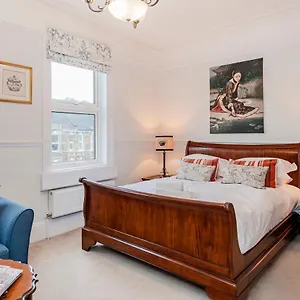 Apple Tree Boutique Bed & Breakfast
